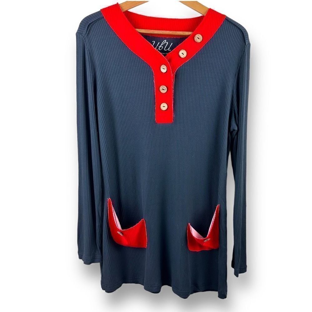 Ubu blue-gray with‎ red trim v-neck tunic size M